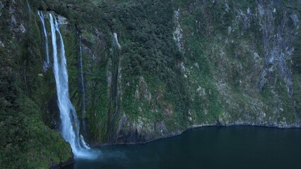 Cascades fjord Nouvelle Zelande. 