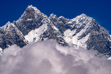 Lhotse, Lhotse Middle, Lhotse Shar, Lhotse fourth highest Mountain on Earth, Himalay, Elevation of the Main Peak of Lhotse 8516 m, Khumbu, Khumbu Valley, Glacier, on the Way tot he Everset Base Camp, 