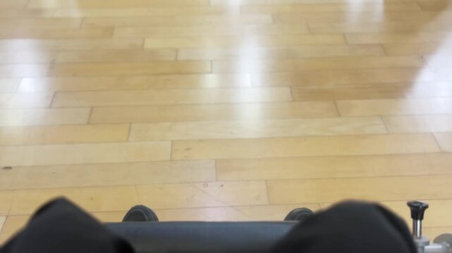 the legs of a lower-body athlete at a pitless club
