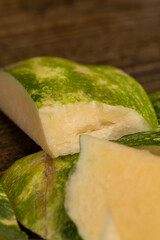 the wet thick and tough pumpkin peel is green