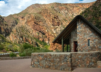 Alwyn River crossing Meiringspoort.