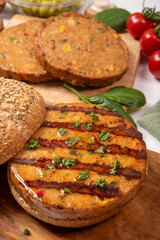 Make burger buns with vegan or vegetarian patties or burgers made from soybeans, grains, vegetables, grilled healthy food