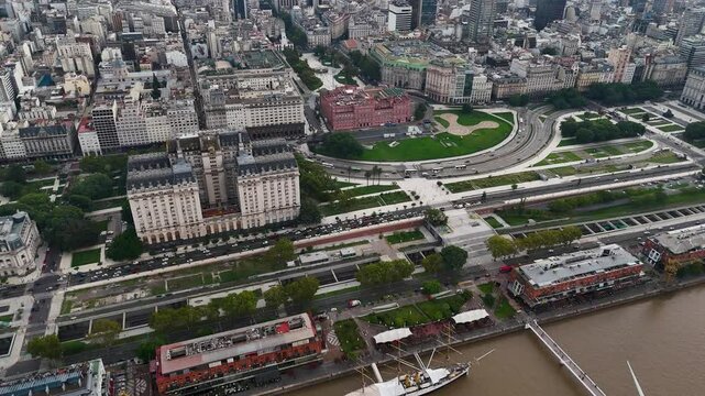 Vista a&eacute;rea de la Casa Rosada de d&iacute;a, Buenos Aires, Argentina. Palacio Presidencial. Pol&iacute;tica, poder ejecutorio, presidente, presidencial 