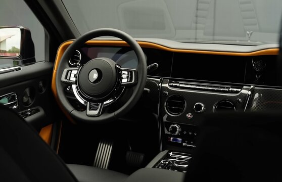 Rolls Royce, Cullinan car steering wheel