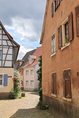 Blick in die Altstadt der Römerstadt Ladenburg in Baden-Württemberg	