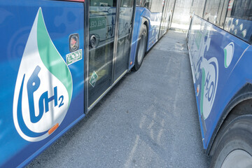 detail on external hydrogen bus