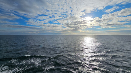 Obraz premium wonderful sunset from the ship with sea view