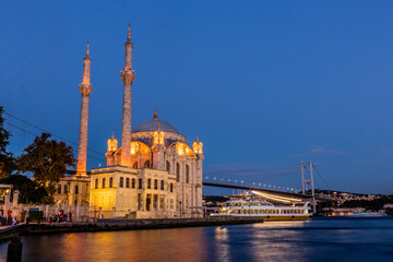 Naklejka premium Evening at Ortakoy Mosque in Istanbul, Turkey