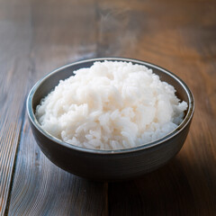 炊き立ての白いご飯、おいしそうな白米