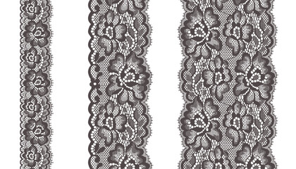 Three sizes of lace border with an alternating pattern of large and small flowers