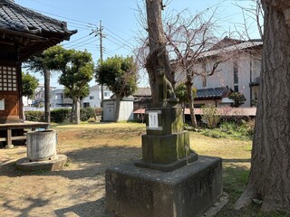 Obraz premium 谷古宇稲荷神社境内の景色