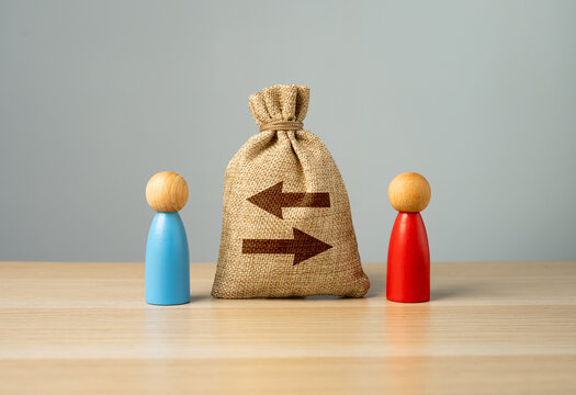 Trading between counterparties. Exchange of goods, services, or financial assets between parties. Commercial deals, business transactions, partnership agreements, and mutual benefits in trade.