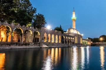 Night view of Balikligol (Pool of Abraham) and Rızvaniye Mosque in Sanliurfa, Turkey