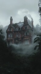 Obraz premium Misty, ominous mansion shrouded in fog, evokes gothic mystery.