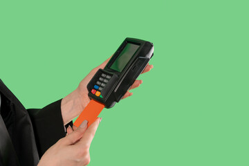 Using a payment terminal for contactless transactions in a modern retail environment