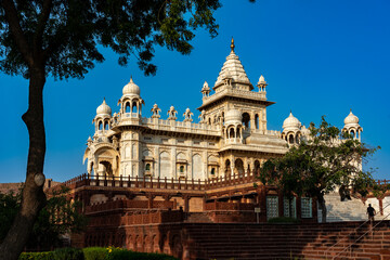 Fototapeta premium India. State of Rajasthan. Jodhpur. The Jaswant Thada Cenotaph, built in 1899 and dedicated to Maharaja Jaswant Singh II, also known as the Taj Mahal of Mewar
