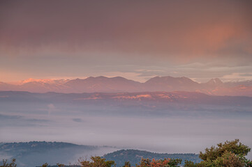 Golden sunlight of the morning (Sau Reservoir, Spain)