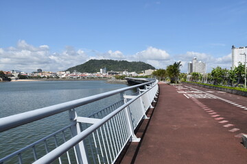 Fototapeta premium The deserted promenade on a summer morning, Panama City