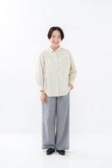 女性　ポートレート　全身