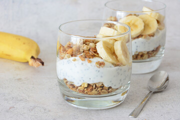 Healthy Banana Yogurt Parfait with Granola