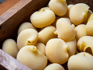 Sopa de galets en catalu&ntilde;a y lumaconi en italia