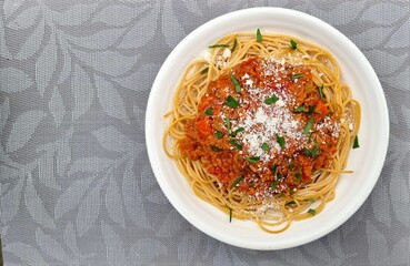 spaghetti with bolognese sauce
