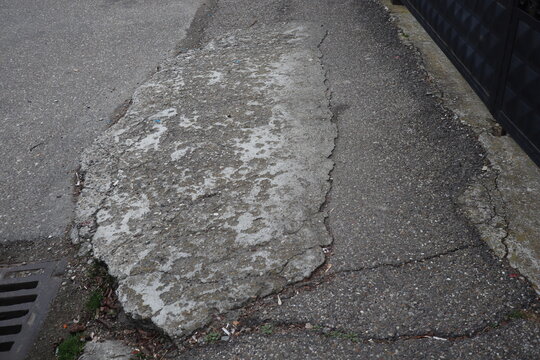 Degraded public road accession way