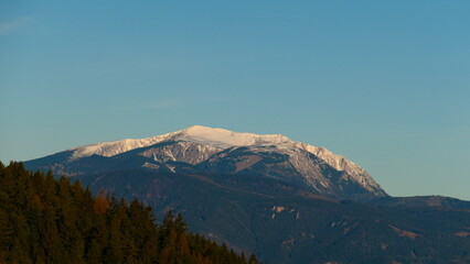 Blick auf den Schneeberg, gesehen aus Hochegg- Hollabrunner Riegel