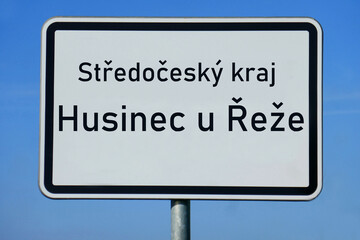 Ortsschild Středočesk&yacute; kraj Husinec u Řeže
