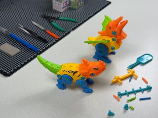 子供用プラモデルの組立