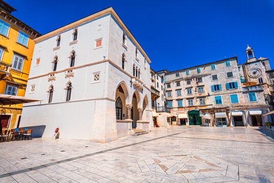 Split, Croatia:Old town hall in Narodni Trg or People&rsquo;s Square, centre of Split old town. Zeljezna Vrata or Iron Gate and Pjaca Clock Tower, Dalmatia, Europe
