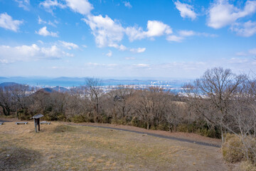 丸亀城の石垣と天守閣の風景