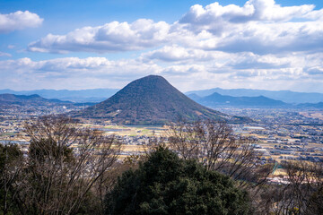 青ノ山から見る飯野山の風景
