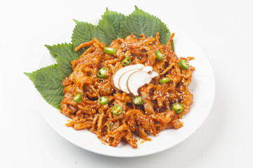  Chicken feet is a dish made by stir-frying trimmed chicken feet with red pepper powder, red pepper paste, and various seasonings.
       