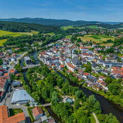 Der Luftkurort Regen im Bayerischen Wald aus der Vogelperspektive