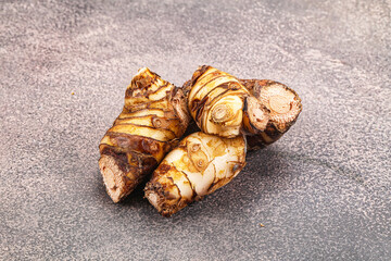 Natural organic raw ginger root