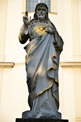 statue 