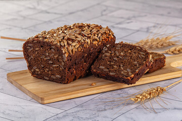 Browl rye bread with seeds