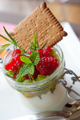 Fruits rouges et petit lu nantais