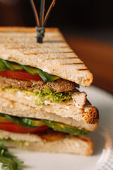 Grilled Meat and Tomato Triangle Sandwiches