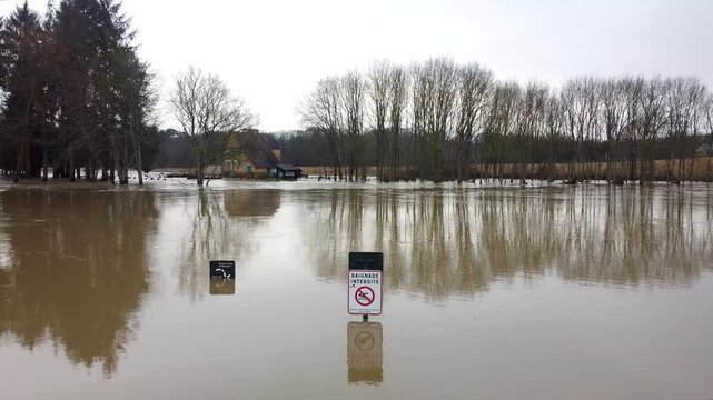 Inondations et crues historiques 2025 de la Vilaine au sud de Rennes, La Courbe &agrave; Bourg des Comptes