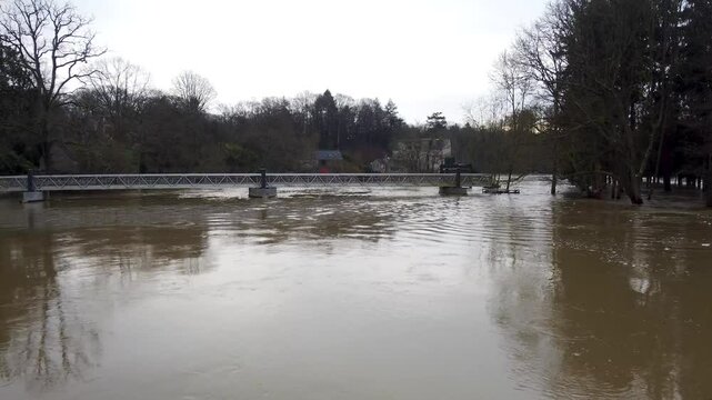 Inondations et crues historiques 2025 de la Vilaine au sud de Rennes, La Courbe &agrave; Bourg des Comptes