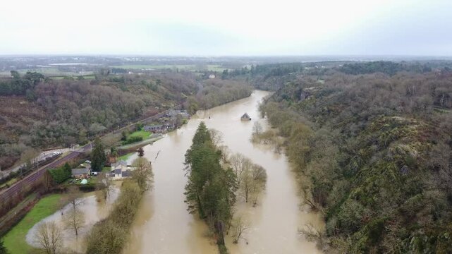 Inondations et crues historiques 2025 de la Vilaine au sud de Rennes, Le Bo&euml;l, Bruz, Guichen