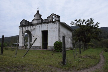 viejo convento de las sierras