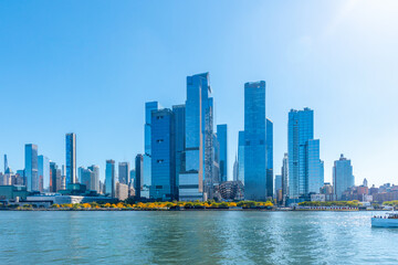 Obraz premium Midtwon Manhattan skyscrapers seen from Hudson river
