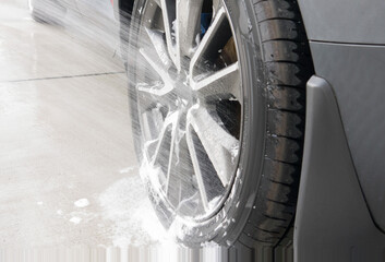 洗車　タイヤ洗浄　セルフ式 © xiaosan