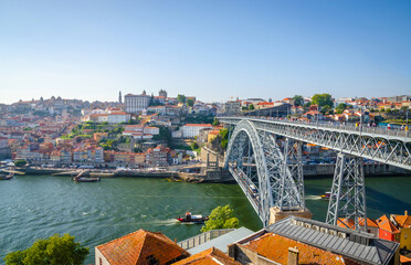 Fototapeta premium Beautiful view of bridge Ponte dom Luis and old town Porto, Portugal