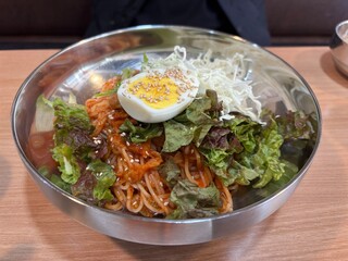 Korean jjolmyeon
