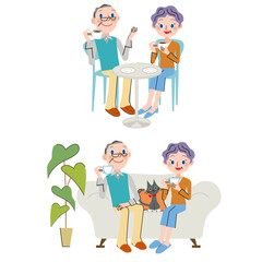 老夫婦が外のカフェと家のソファーでお茶を楽しむ