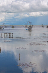 A giant fish trap or a fish trap is a device used to catch large fish by villagers living in the Pak Pra Canal area of ​​Phatthalung Province. It is made from bamboo and rope

